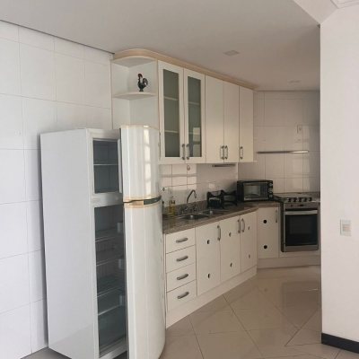 Apartamentos com 128m², 3 quartos (sendo 1 suíte), 2 garagens, no bairro Lagoa da Conceição em Florianópolis