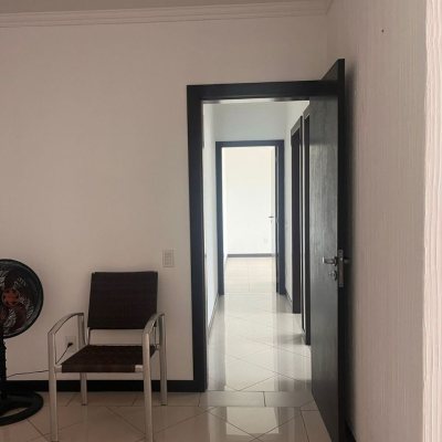 Apartamentos com 128m², 3 quartos (sendo 1 suíte), 2 garagens, no bairro Lagoa da Conceição em Florianópolis
