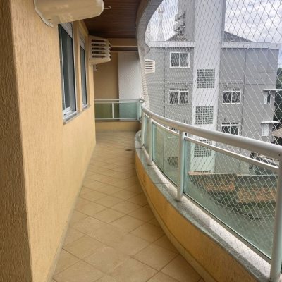 Apartamentos com 128m², 3 quartos (sendo 1 suíte), 2 garagens, no bairro Lagoa da Conceição em Florianópolis
