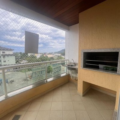 Apartamentos com 128m², 3 quartos (sendo 1 suíte), 2 garagens, no bairro Lagoa da Conceição em Florianópolis