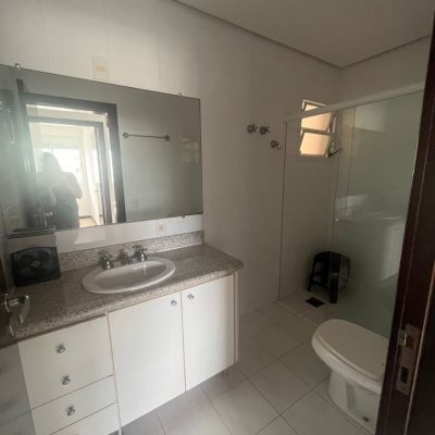 Apartamentos com 128m², 3 quartos (sendo 1 suíte), 2 garagens, no bairro Lagoa da Conceição em Florianópolis