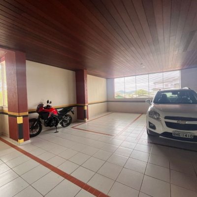 Apartamentos com 128m², 3 quartos (sendo 1 suíte), 2 garagens, no bairro Lagoa da Conceição em Florianópolis