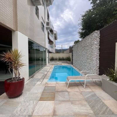 Apartamentos com 128m², 3 quartos (sendo 1 suíte), 2 garagens, no bairro Lagoa da Conceição em Florianópolis