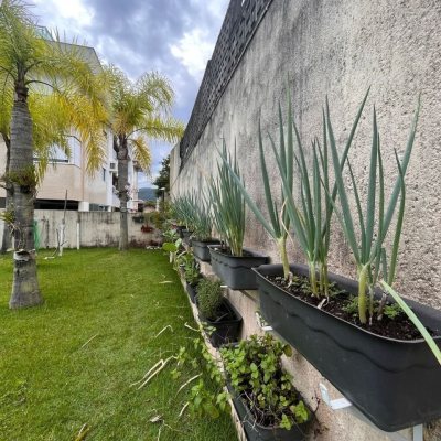 Apartamentos com 128m², 3 quartos (sendo 1 suíte), 2 garagens, no bairro Lagoa da Conceição em Florianópolis