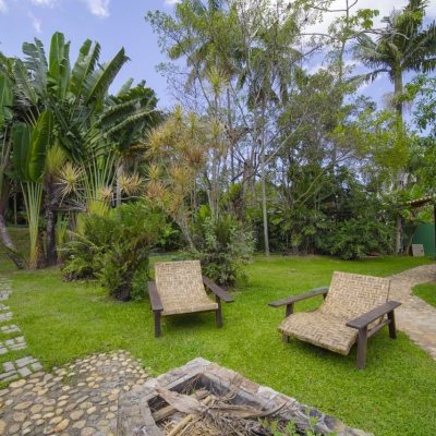 Casa Residencial com 313m², 3 quartos (sendo 2 suítes), 4 garagens, no bairro Rio Tavares em Florianópolis