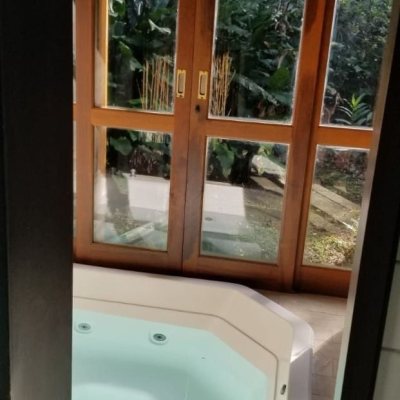 Casa Residencial com 313m², 3 quartos (sendo 2 suítes), 4 garagens, no bairro Rio Tavares em Florianópolis
