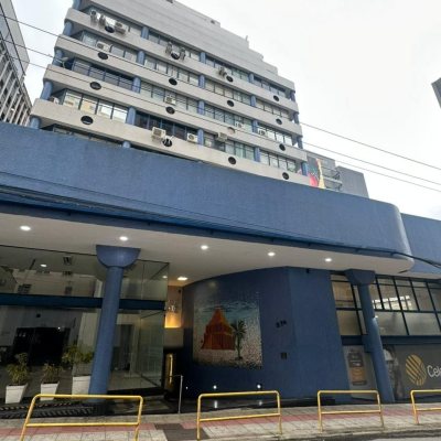 Sala com 50m², 1 garagem, no bairro Centro em Florianópolis