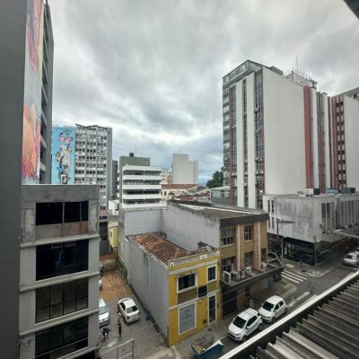 Sala com 50m², 1 garagem, no bairro Centro em Florianópolis