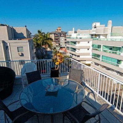 Cobertura com 154m², 3 quartos, 2 garagens, no bairro Canasvieiras em Florianópolis