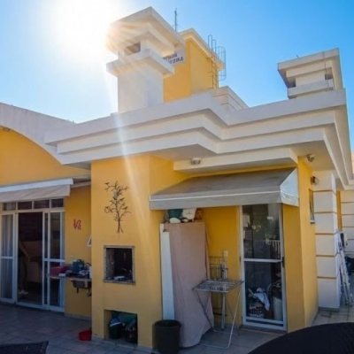Cobertura com 154m², 3 quartos, 2 garagens, no bairro Canasvieiras em Florianópolis