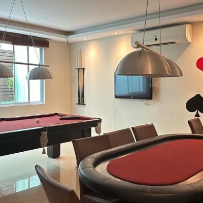 Apartamentos com 68m², 2 quartos (sendo 2 suítes), 1 garagem, no bairro Trindade em Florianópolis