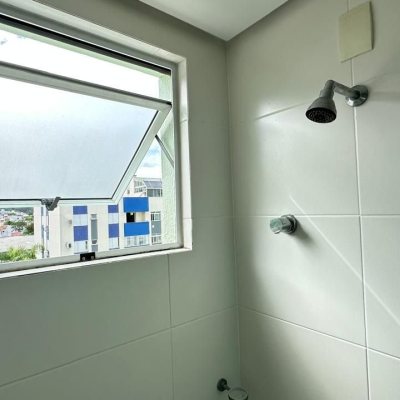 Apartamentos com 68m², 2 quartos (sendo 2 suítes), 1 garagem, no bairro Trindade em Florianópolis