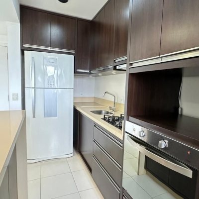 Apartamentos com 68m², 2 quartos (sendo 2 suítes), 1 garagem, no bairro Trindade em Florianópolis
