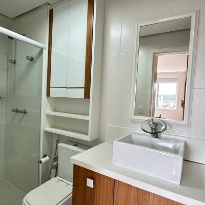 Apartamentos com 68m², 2 quartos (sendo 2 suítes), 1 garagem, no bairro Trindade em Florianópolis