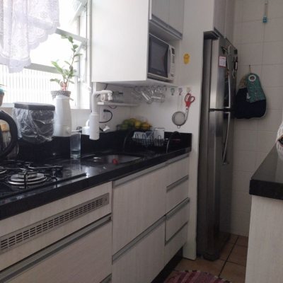 Apartamentos com 79m², 2 quartos, 2 garagens, no bairro Canasvieiras em Florianópolis