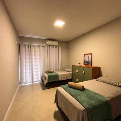 Sobrado Residencial com 100m², 3 quartos, 1 garagem, no bairro Ingleses do Rio Vermelho em Florianópolis
