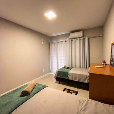 Sobrado Residencial com 100m², 3 quartos, 1 garagem, no bairro Ingleses do Rio Vermelho em Florianópolis