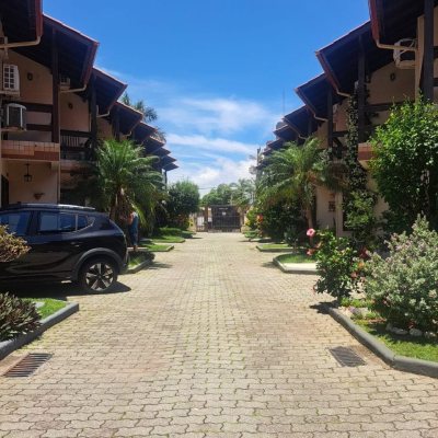 Sobrado Residencial com 100m², 3 quartos, 1 garagem, no bairro Ingleses do Rio Vermelho em Florianópolis