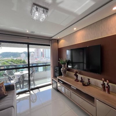 Apartamentos com 116m², 3 quartos, 3 suítes, 2 garagens, no bairro Kobrasol em São José