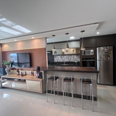 Apartamentos com 116m², 3 quartos, 3 suítes, 2 garagens, no bairro Kobrasol em São José