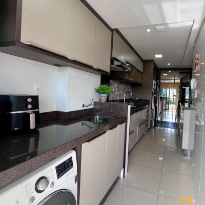 Apartamentos com 116m², 3 quartos, 3 suítes, 2 garagens, no bairro Kobrasol em São José