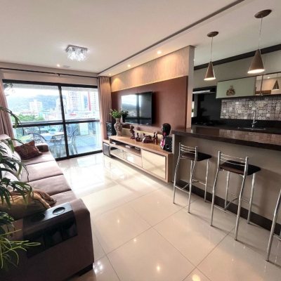 Apartamentos com 116m², 3 quartos, 3 suítes, 2 garagens, no bairro Kobrasol em São José