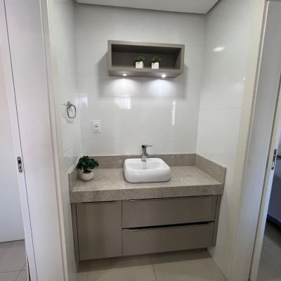 Apartamentos com 116m², 3 quartos, 3 suítes, 2 garagens, no bairro Kobrasol em São José