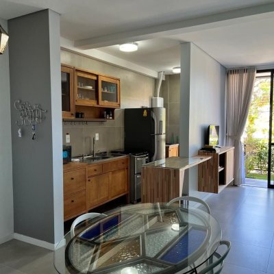 Apartamentos com 103m², 2 quartos (sendo 1 suíte), 2 garagens, no bairro Lagoa Da Conceição em Florianópolis