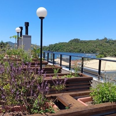 Apartamentos com 103m², 2 quartos (sendo 1 suíte), 2 garagens, no bairro Lagoa Da Conceição em Florianópolis