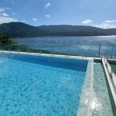 Loft com 57m², 1 quarto (sendo 1 suíte), 1 garagem, no bairro Lagoa da Conceição em Florianópolis