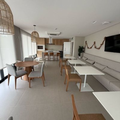 Loft com 57m², 1 quarto (sendo 1 suíte), 1 garagem, no bairro Lagoa da Conceição em Florianópolis