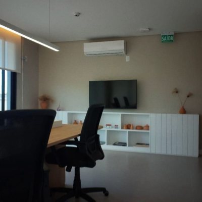 Loft com 57m², 1 quarto (sendo 1 suíte), 1 garagem, no bairro Lagoa da Conceição em Florianópolis