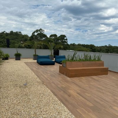 Loft com 57m², 1 quarto (sendo 1 suíte), 1 garagem, no bairro Lagoa da Conceição em Florianópolis