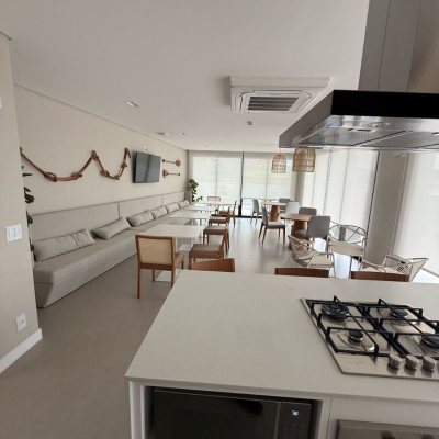 Loft com 57m², 1 quarto (sendo 1 suíte), 1 garagem, no bairro Lagoa da Conceição em Florianópolis