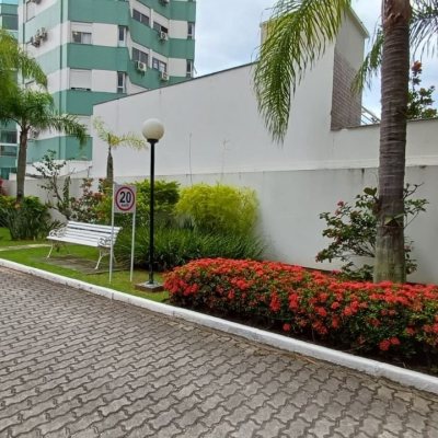 Apartamentos com 86m², 3 quartos, 1 suíte, 1 garagem, no bairro Trindade em Florianópolis