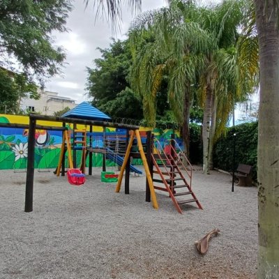 Apartamentos com 86m², 3 quartos, 1 suíte, 1 garagem, no bairro Trindade em Florianópolis