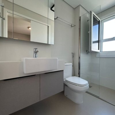 Cobertura com 289m², 3 quartos, 3 suítes, 4 garagens, no bairro Estreito em Florianópolis