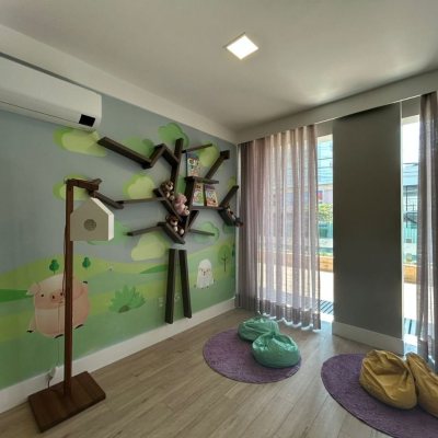 Cobertura com 289m², 3 quartos, 3 suítes, 4 garagens, no bairro Estreito em Florianópolis