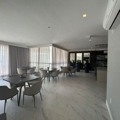 Cobertura com 289m², 3 quartos, 3 suítes, 4 garagens, no bairro Estreito em Florianópolis