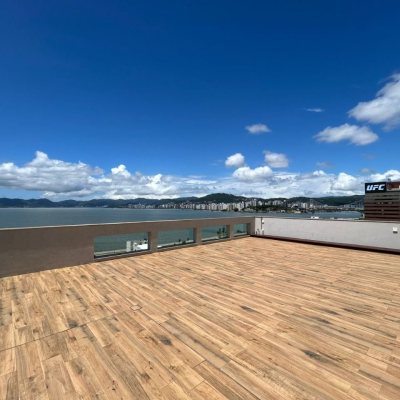 Cobertura com 289m², 3 quartos, 3 suítes, 4 garagens, no bairro Estreito em Florianópolis