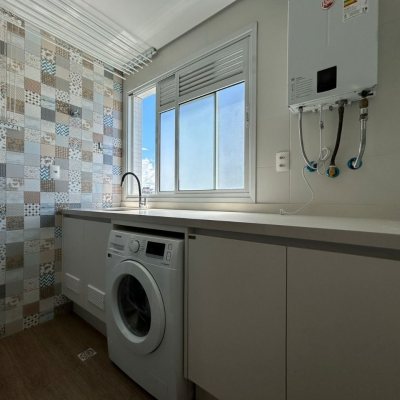 Cobertura com 289m², 3 quartos, 3 suítes, 4 garagens, no bairro Estreito em Florianópolis