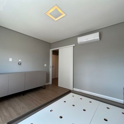 Cobertura com 289m², 3 quartos, 3 suítes, 4 garagens, no bairro Estreito em Florianópolis