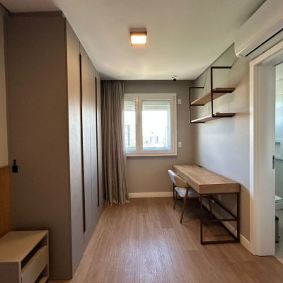 Cobertura com 289m², 3 quartos, 3 suítes, 4 garagens, no bairro Estreito em Florianópolis