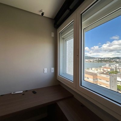 Cobertura com 289m², 3 quartos, 3 suítes, 4 garagens, no bairro Estreito em Florianópolis