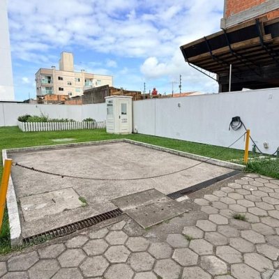 Apartamentos com 63m², 2 quartos (sendo 1 suíte), 1 garagem, no bairro Areias em São José