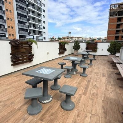 Apartamentos com 63m², 2 quartos (sendo 1 suíte), 1 garagem, no bairro Areias em São José
