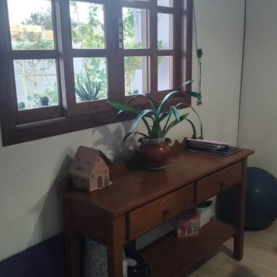 Casa Residencial com 83m², 2 quartos, 3 garagens, no bairro São João Do Rio Vermelho em Florianópolis