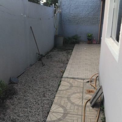 Casa Residencial com 83m², 2 quartos, 3 garagens, no bairro São João Do Rio Vermelho em Florianópolis