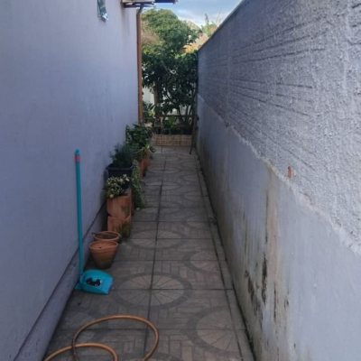 Casa Residencial com 83m², 2 quartos, 3 garagens, no bairro São João Do Rio Vermelho em Florianópolis