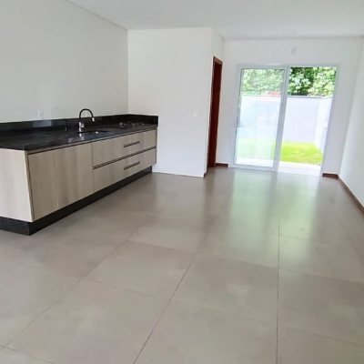 Casa Residencial com 123m², 3 quartos, 1 suíte, 1 garagem, no bairro Campeche em Florianópolis